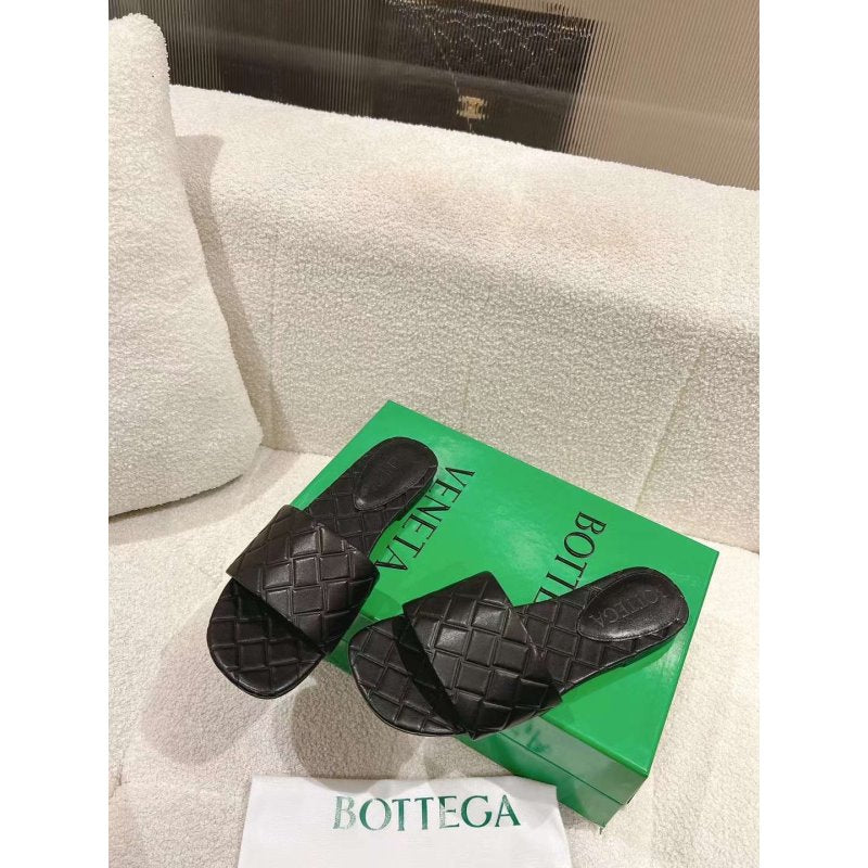 Bottega Veneta Flat Slippers SH010033