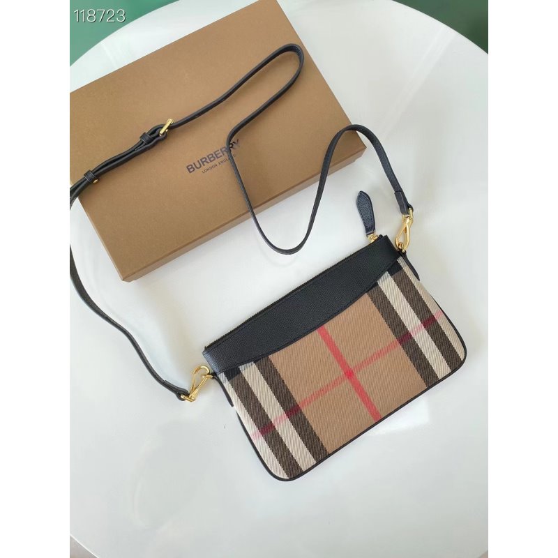 Burberry Leather Clutch Bag BBR00272