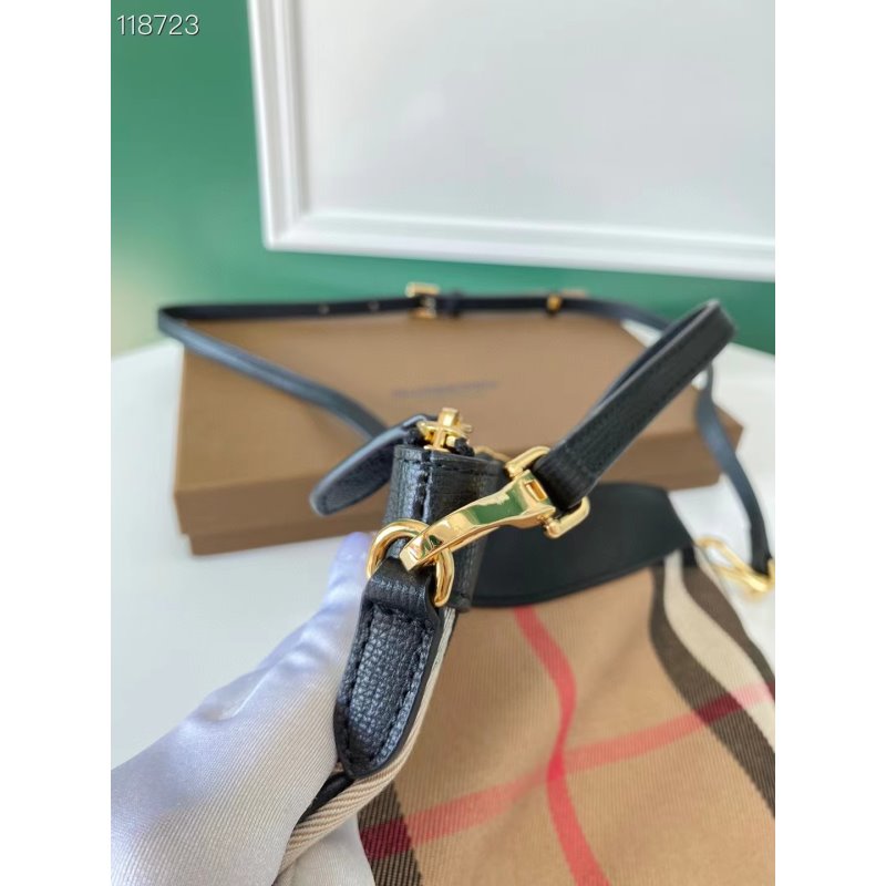 Burberry Leather Clutch Bag BBR00272