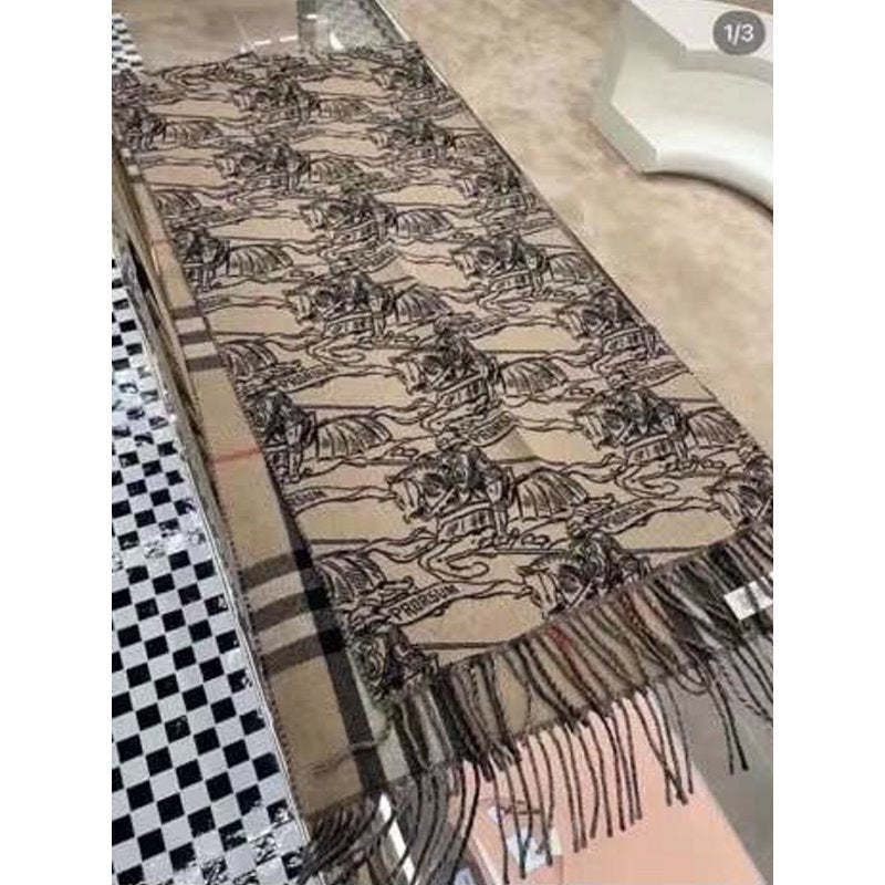 Burberry Cashmere Scarf SS001139