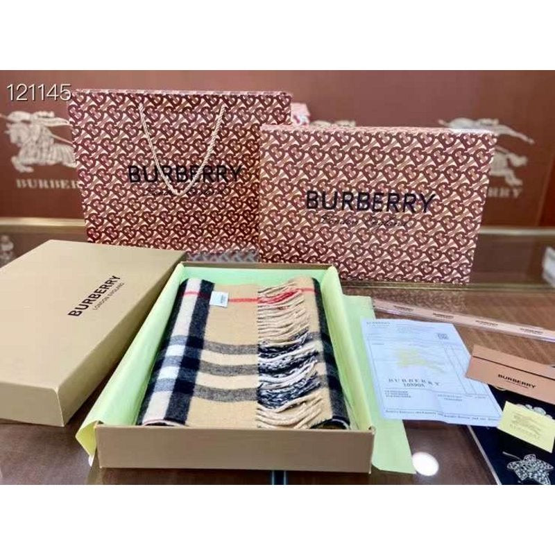 Burberry Cashmere Scarf SS001154