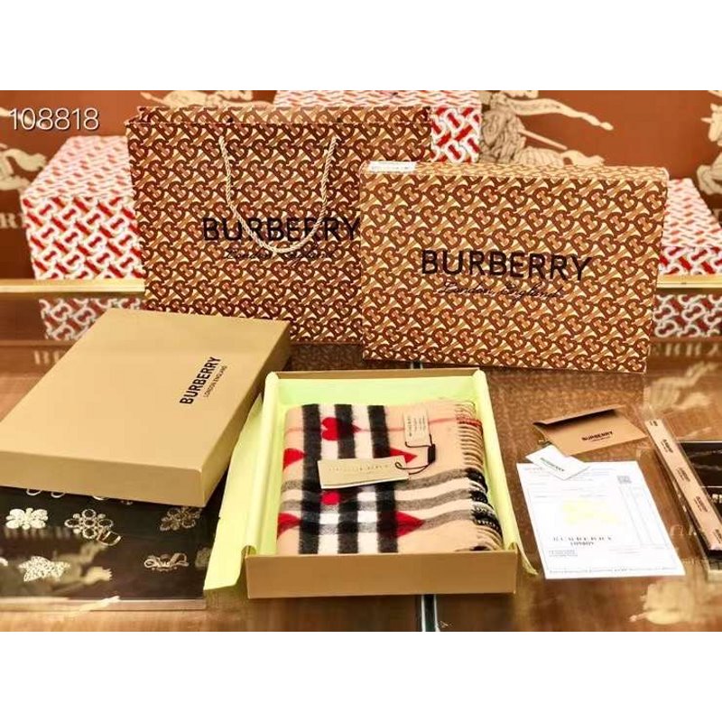 Burberry Cashmere Scarf SS001170