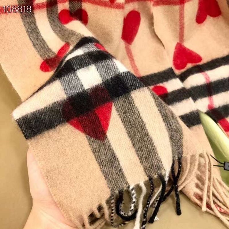 Burberry Cashmere Scarf SS001170