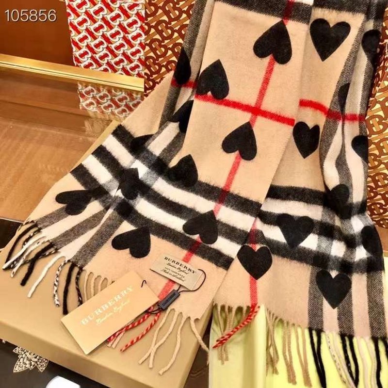 Burberry Cashmere Scarf SS001171