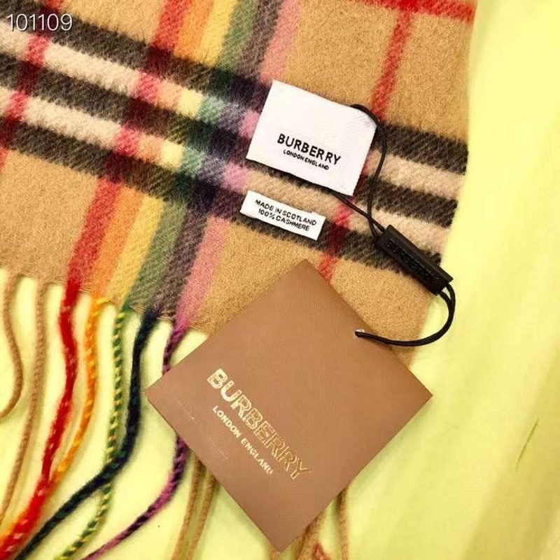 Burberry Cashmere Scarf SS001172