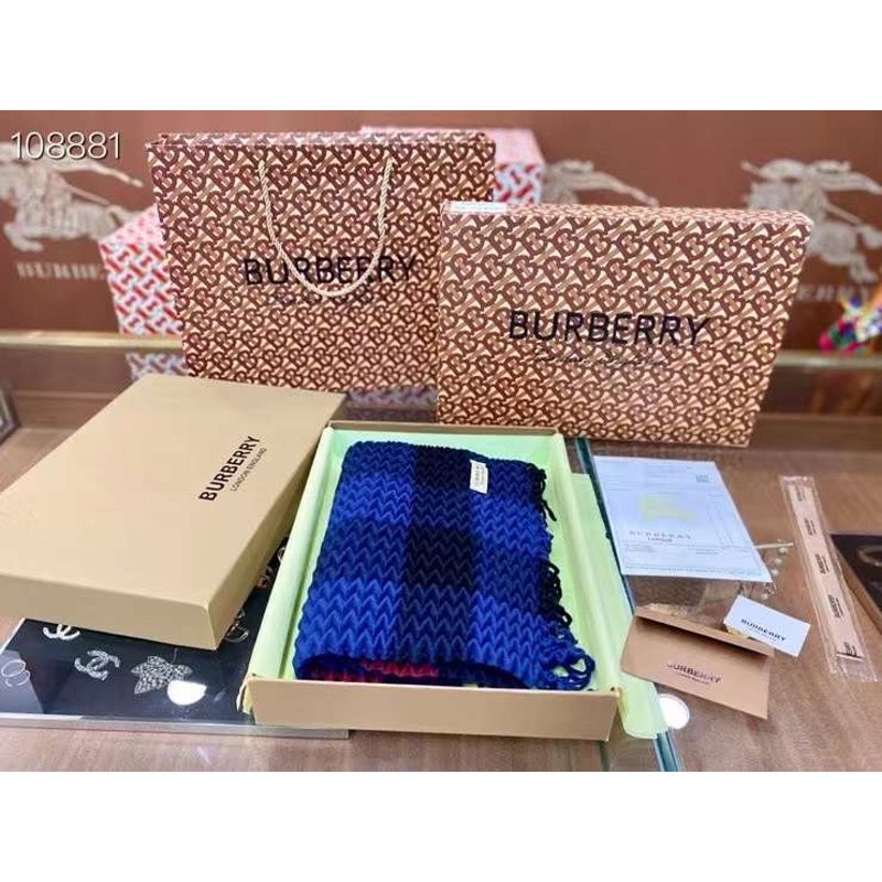 Burberry Cashmere Scarf SS001174