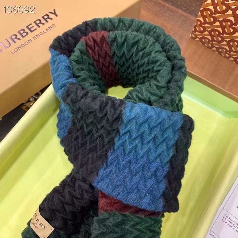 Burberry Cashmere Scarf SS001175