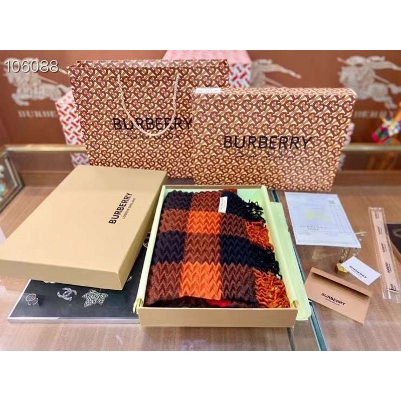 Burberry Cashmere Scarf SS001176