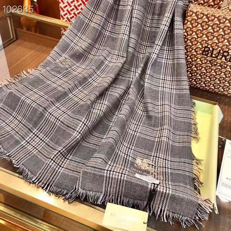 Burberry Cashmere Scarf SS001186