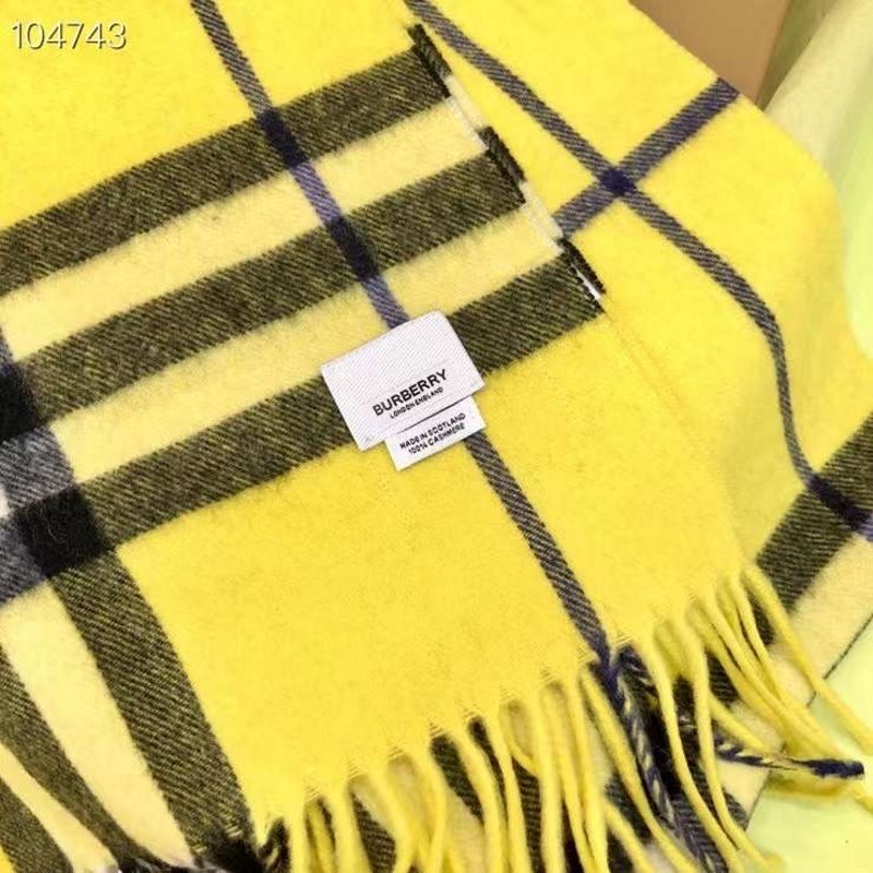 Burberry Cashmere Scarf SS001202