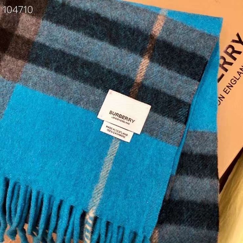 Burberry Cashmere Scarf SS001204