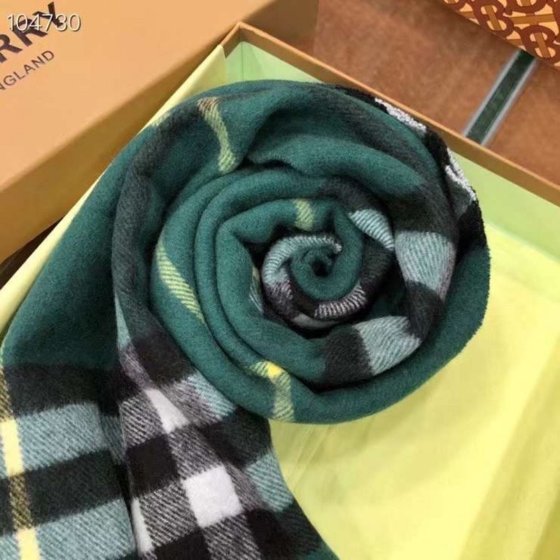 Burberry Cashmere Scarf SS001205