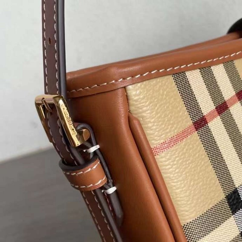 Burberry Cross Body Bag BG02671