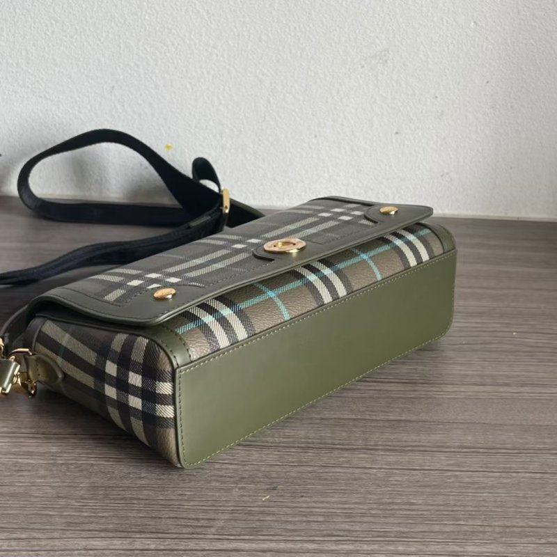 Burberry Cross Body Bag BG0525009