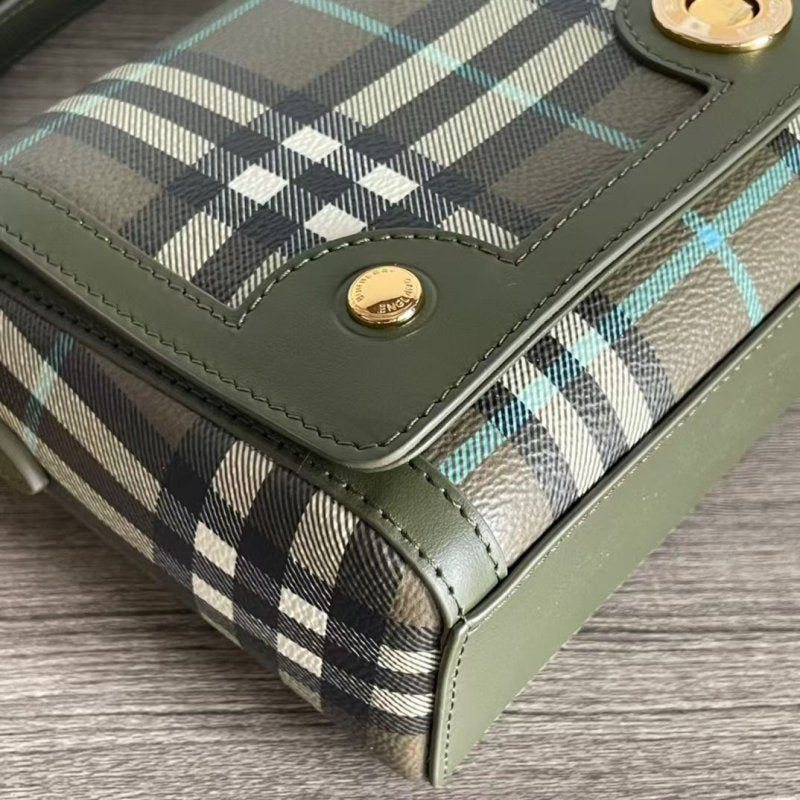 Burberry Cross Body Bag BG0525009