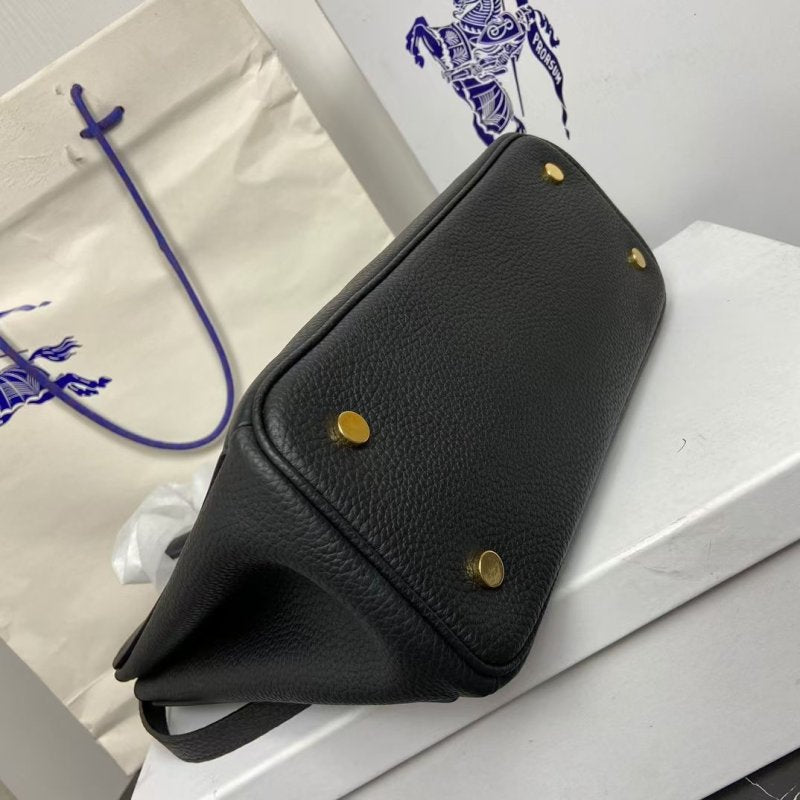 Burberry Shoulder Tote Bag BG0525012