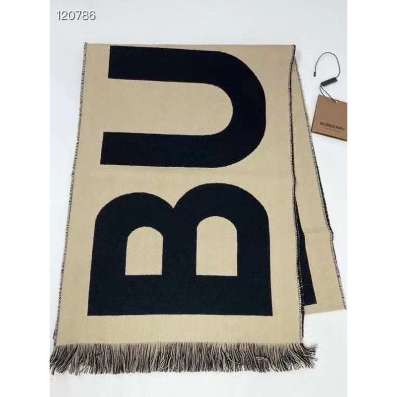 Burberry Wool Scarf SS001155