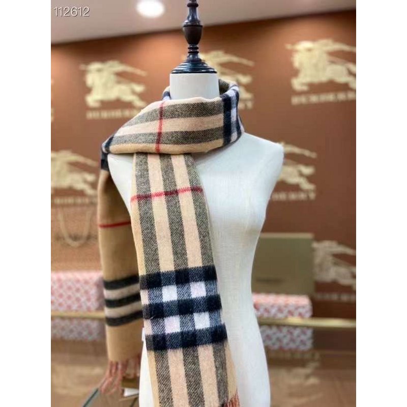 Burberry Wool Scarf SS001158