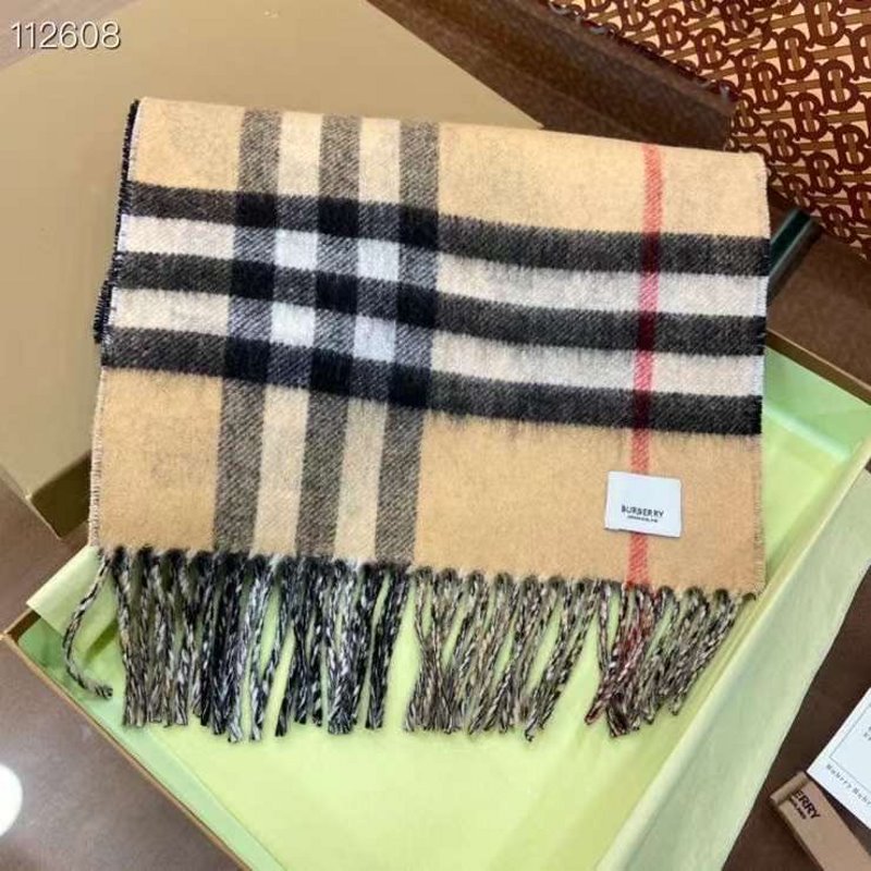 Burberry Wool Scarf SS001159