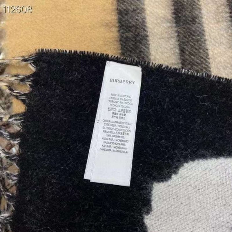 Burberry Wool Scarf SS001159