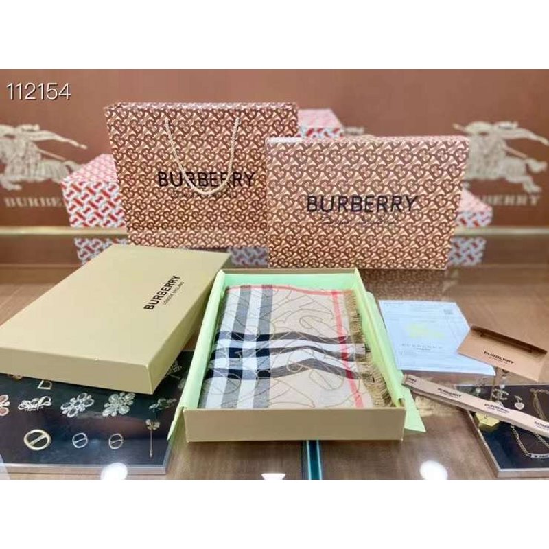 Burberry Wool Scarf SS001160