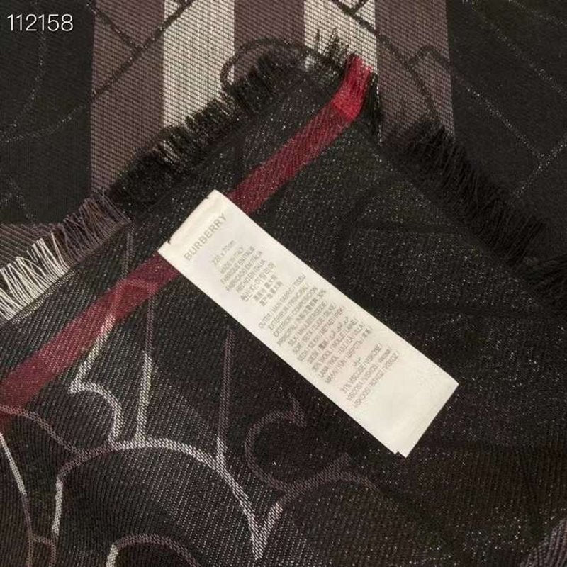 Burberry Wool Scarf SS001161