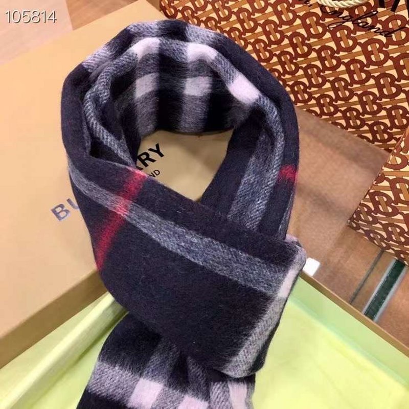 Burberry Wool Scarf SS001163