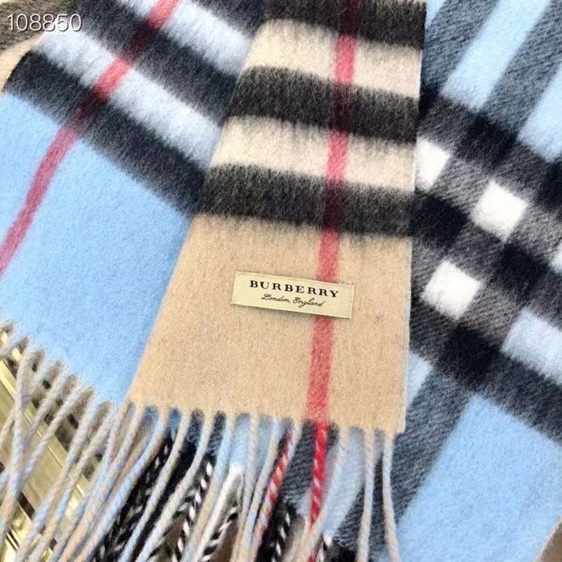 Burberry Wool Scarf SS001164