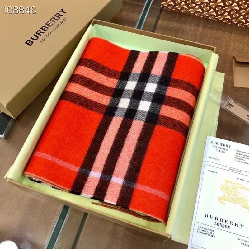 Burberry Wool Scarf SS001165