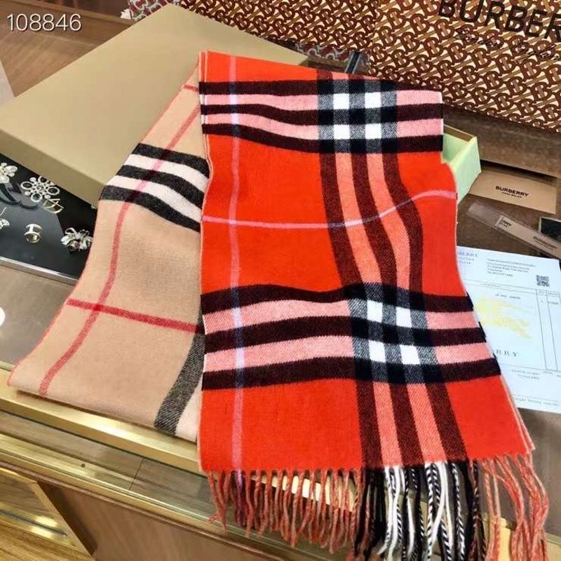 Burberry Wool Scarf SS001165