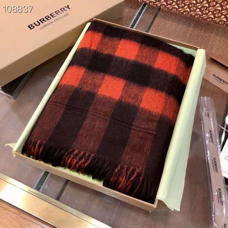 Burberry Wool Scarf SS001166