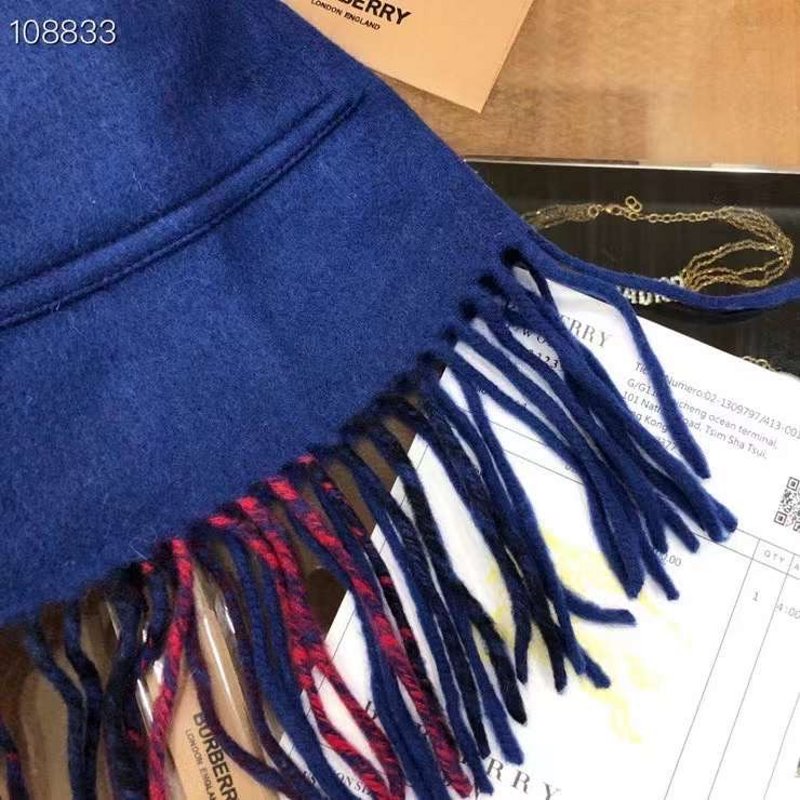 Burberry Wool Scarf SS001167