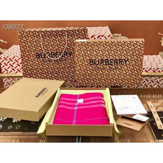 Burberry Wool and Cashmere Scarf SS001193