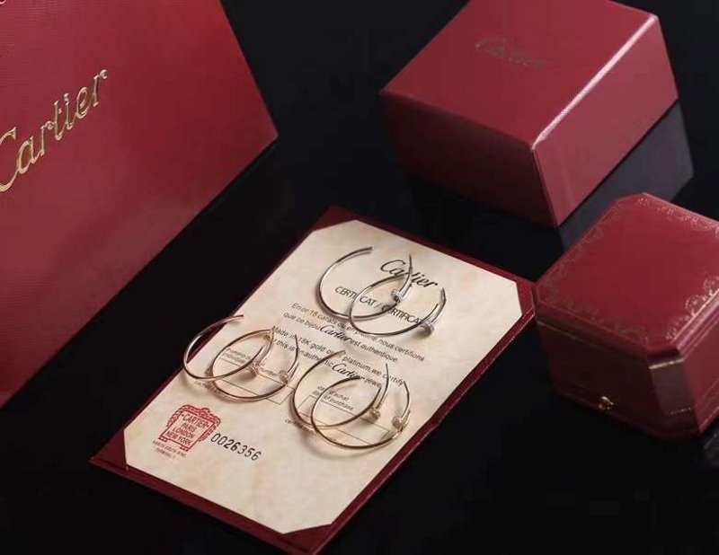 Cartier Juste un Clou Nail Diamond Earrings JWLH0150