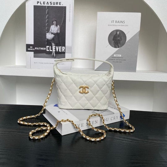Chanel C Hand Bag BG0525112