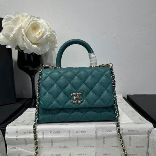 Chanel Coco Handle Bag BG0525037