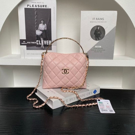 Chanel Coco crush Handle Bag BG0525100