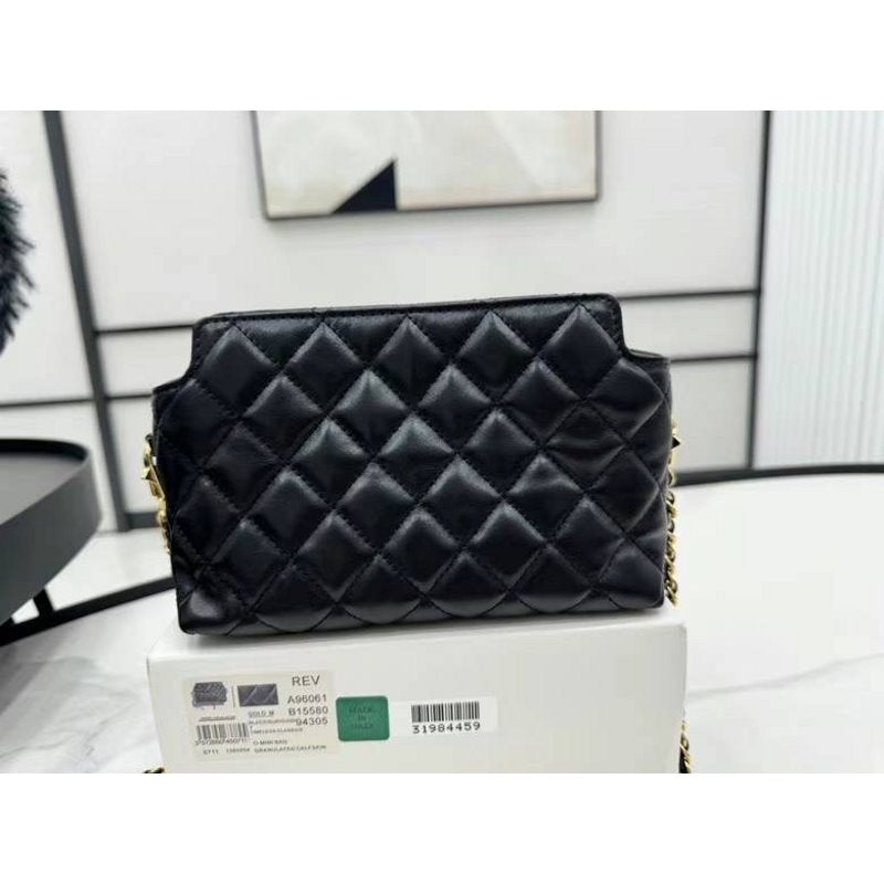 Chanel Cross Body Bag BG02753