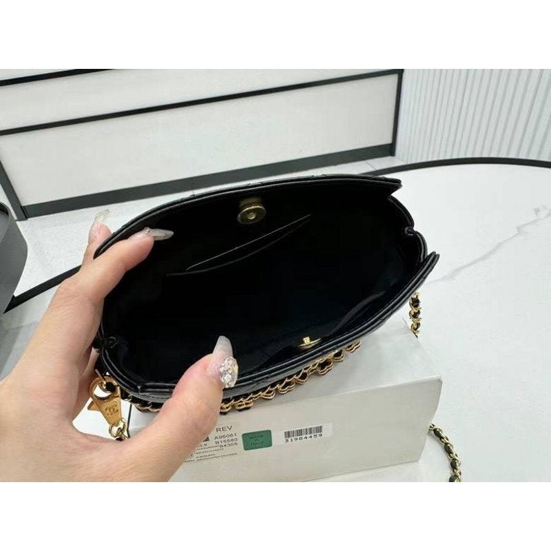 Chanel Cross Body Bag BG02753