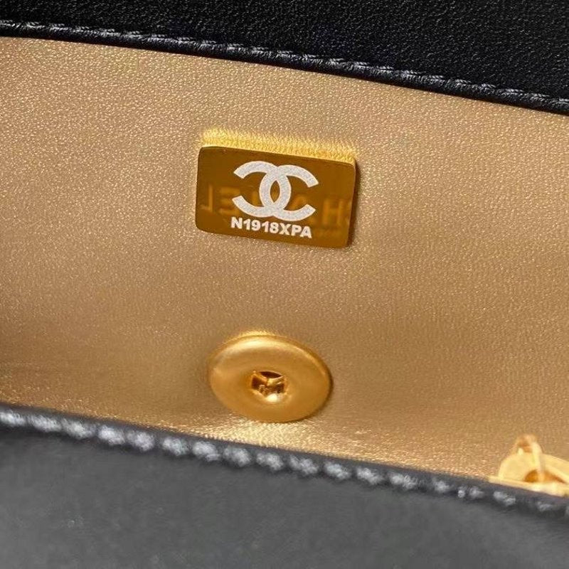 Chanel Flap Bag BG02812