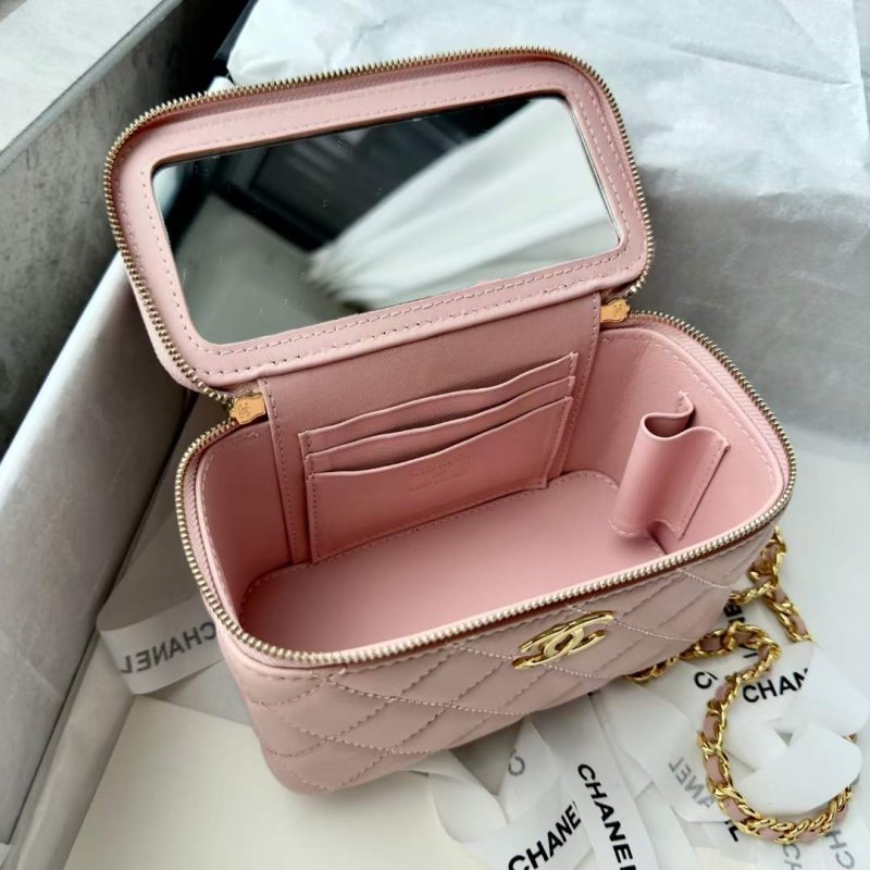 Chanel Makeup Box BG030572