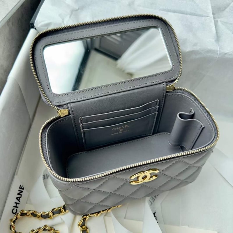 Chanel Makeup Box BG030573