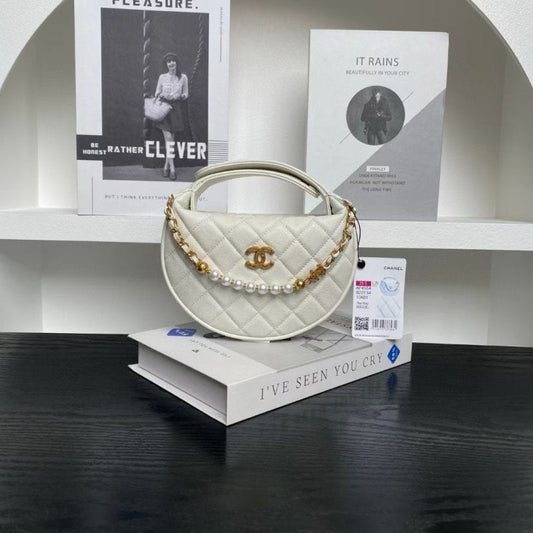 Chanel Moon Bag BG0525107