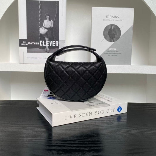 Chanel Moon Bag BG0525109