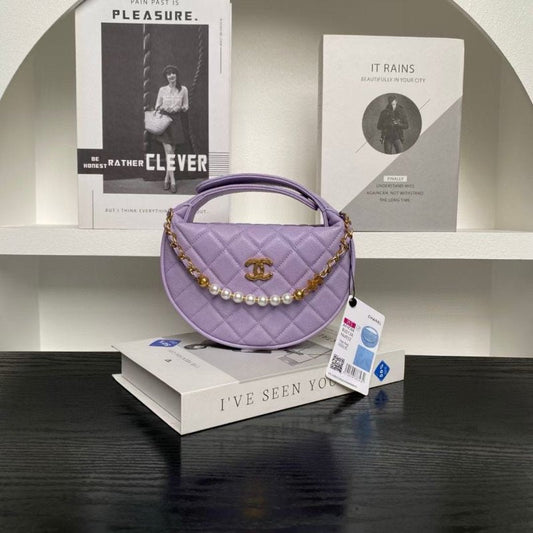 Chanel Moon Bag BG0525111