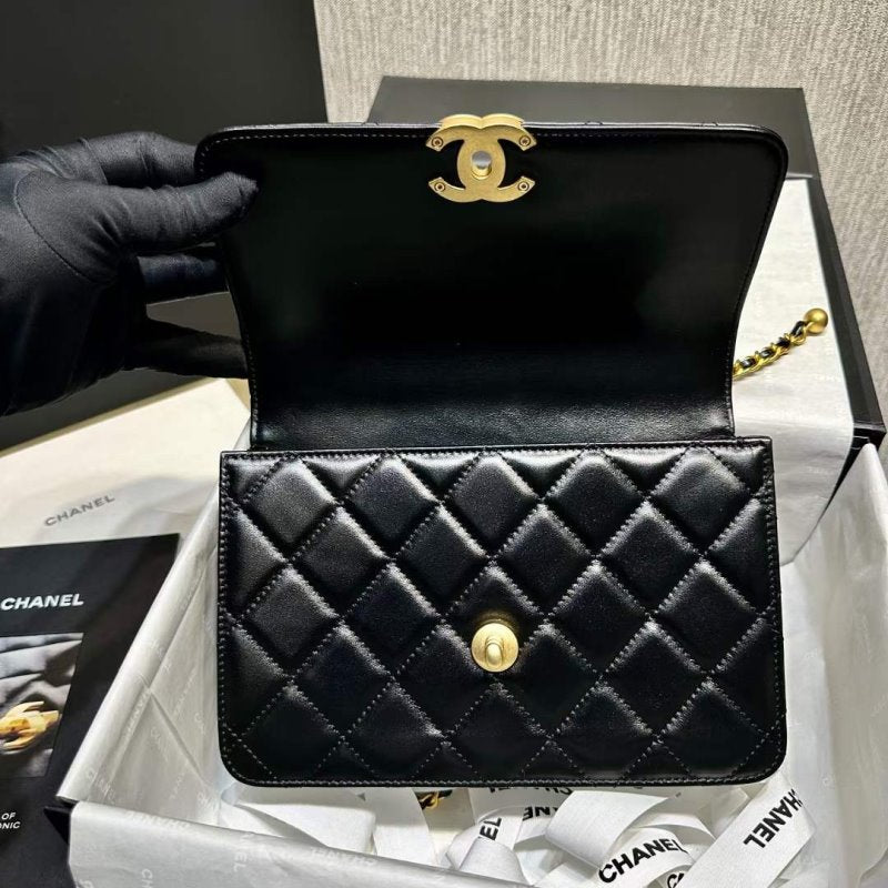 Chanel Shoulder Bag BG030578