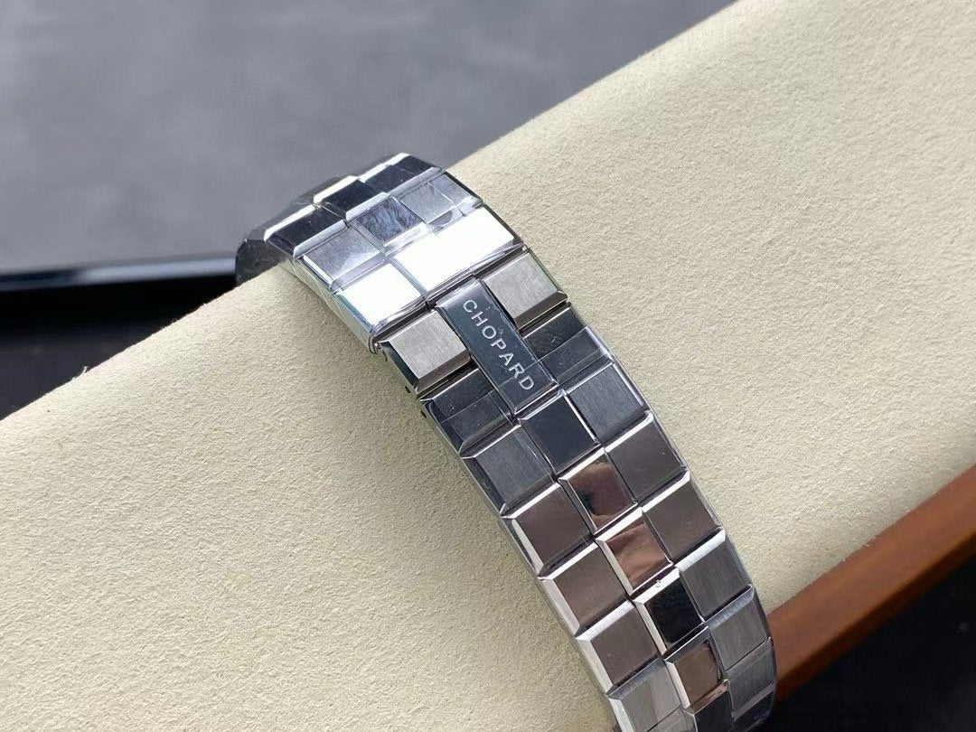 Chopard Alpine Eagle Snow Mountain Wrist Watch WTJN25132
