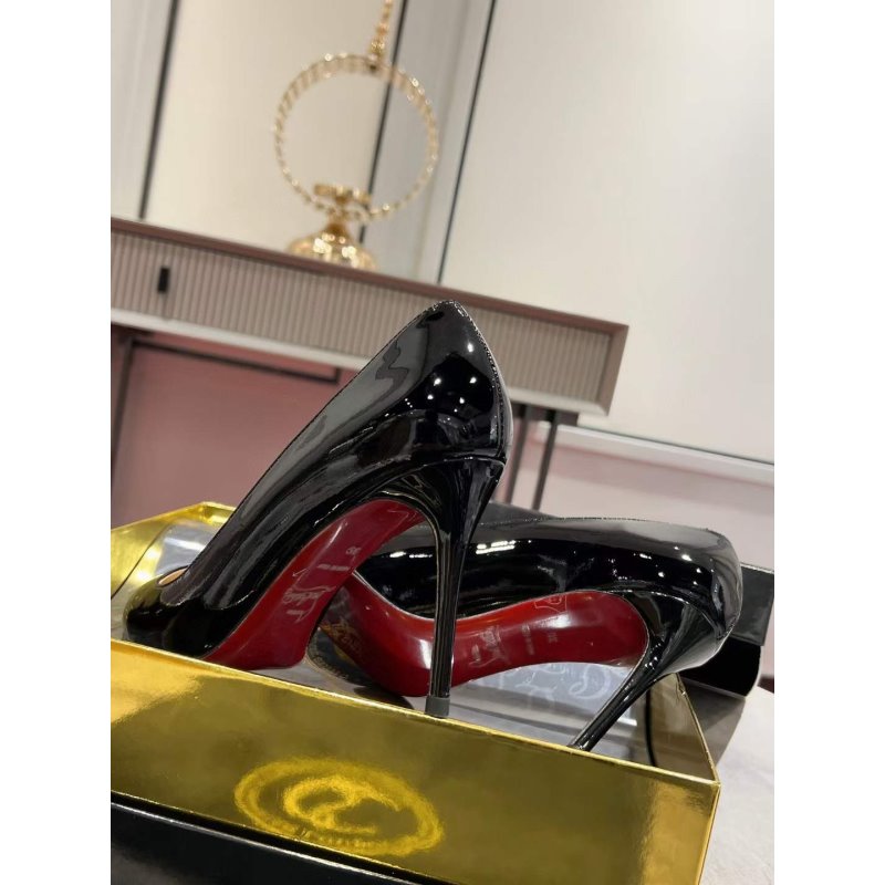 Christian Louboutin Pointy Classic Shoes SH010126
