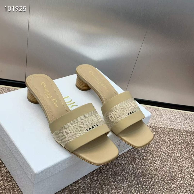 Dior CD Embroidery Sandals SH010139