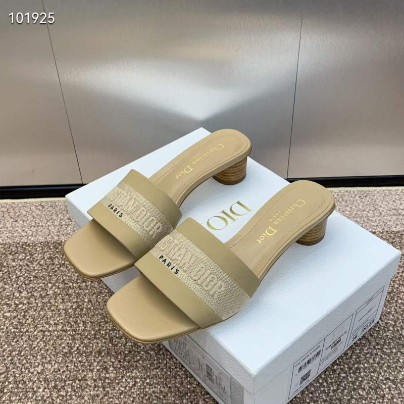Dior CD Embroidery Sandals SH010139